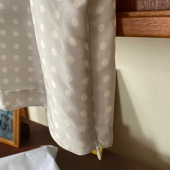 J Crew silk shantung scoop neck sleeveless shirt. Very Jackie O style. - Picture 5 of 7